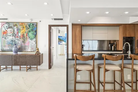 $6,500,000 | 450 Alton Road, Unit 901902, Miami Beach, FL 33139