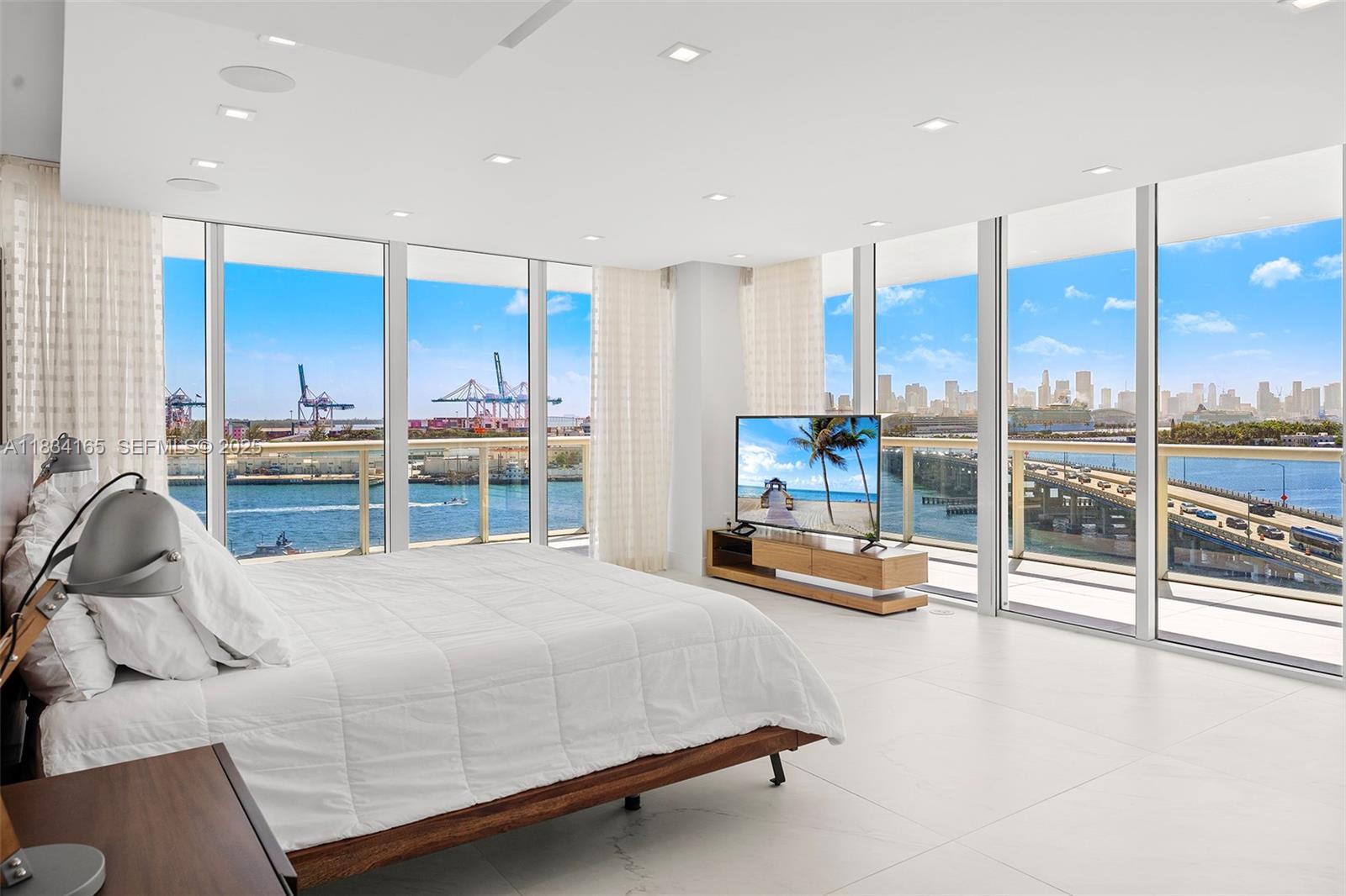 450 Alton Road, Unit 901902 Miami Beach, FL 33139 - Photo 39 of 100