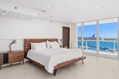 $6,500,000 | 450 Alton Road, Unit 901902, Miami Beach, FL 33139