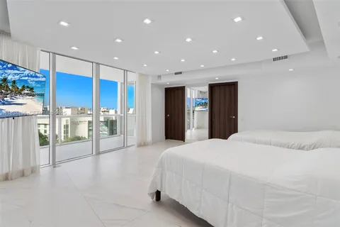 $5,600,000 | 450 Alton Road, Unit 901902, Miami Beach, FL 33139
