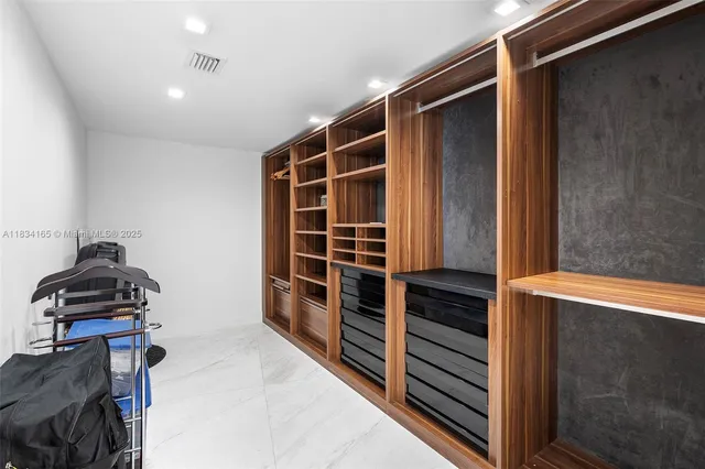 $6,500,000 | 450 Alton Road, Unit 901902, Miami Beach, FL 33139