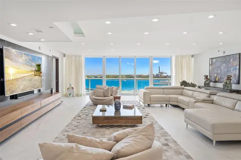 $5,600,000 | 450 Alton Road, Unit 901902, Miami Beach, FL 33139