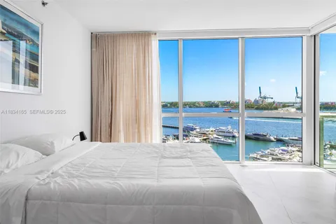 $5,600,000 | 450 Alton Road, Unit 901902, Miami Beach, FL 33139