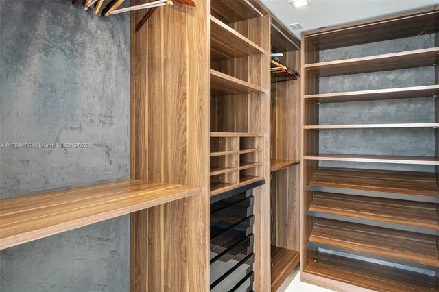 $6,500,000 | 450 Alton Road, Unit 901902, Miami Beach, FL 33139