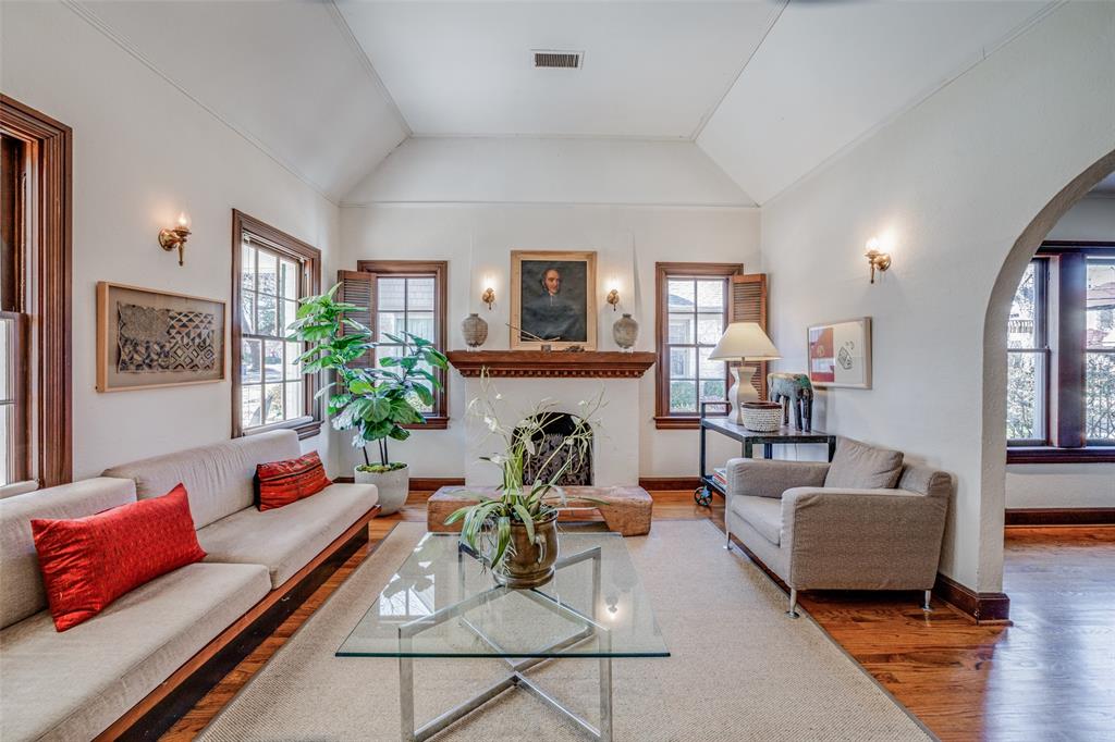 6423 Velasco Avenue Dallas, TX 75214 - Photo 7 of 26