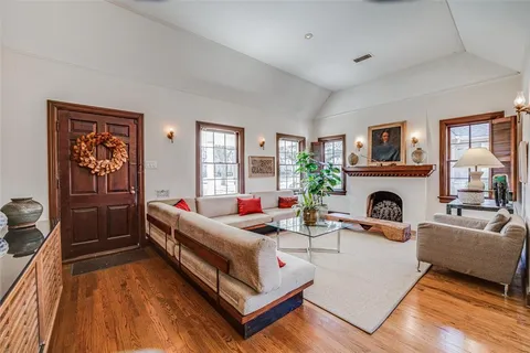 $849,900 | 6423 Velasco Avenue, Dallas, TX 75214