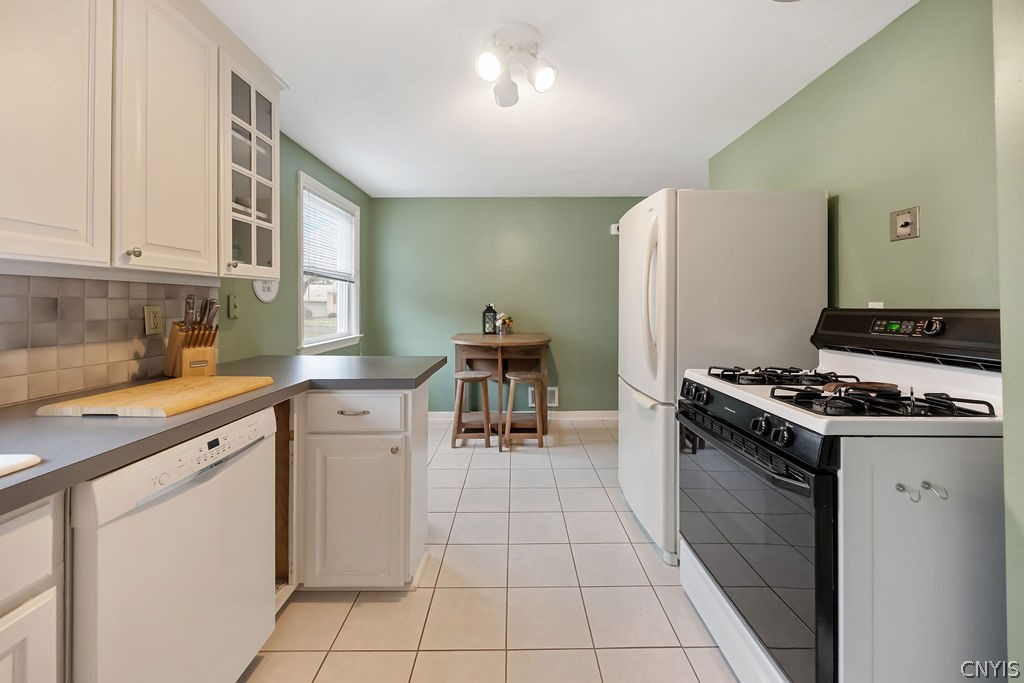 204 Woodland Road Geddes, NY 13219 - Photo 3 of 40