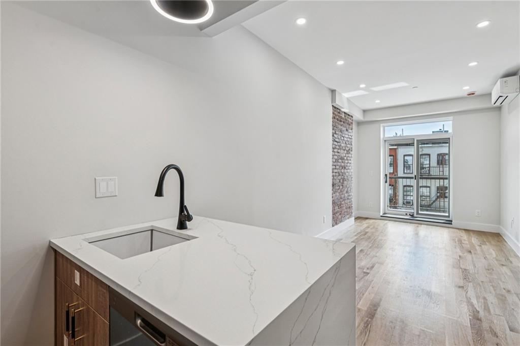 220 Schaefer Street, Unit 3B Brooklyn, NY 11207 - Photo 9 of 10