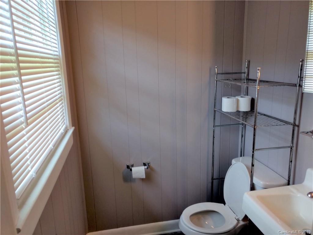 349 Causby Road Morganton, NC 28655 - Photo 5 of 16 Gallery Image 5