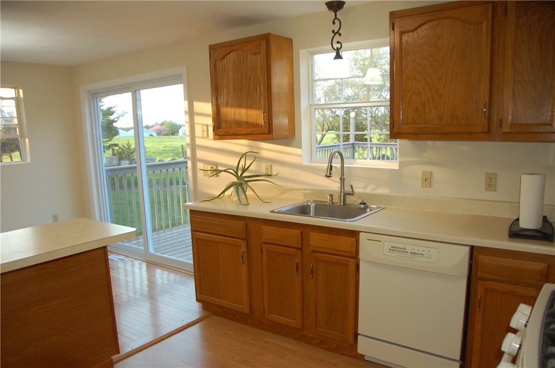 3 Rosemount Lane Westerly, RI 02891 - Photo 8 of 25 Gallery Image 8
