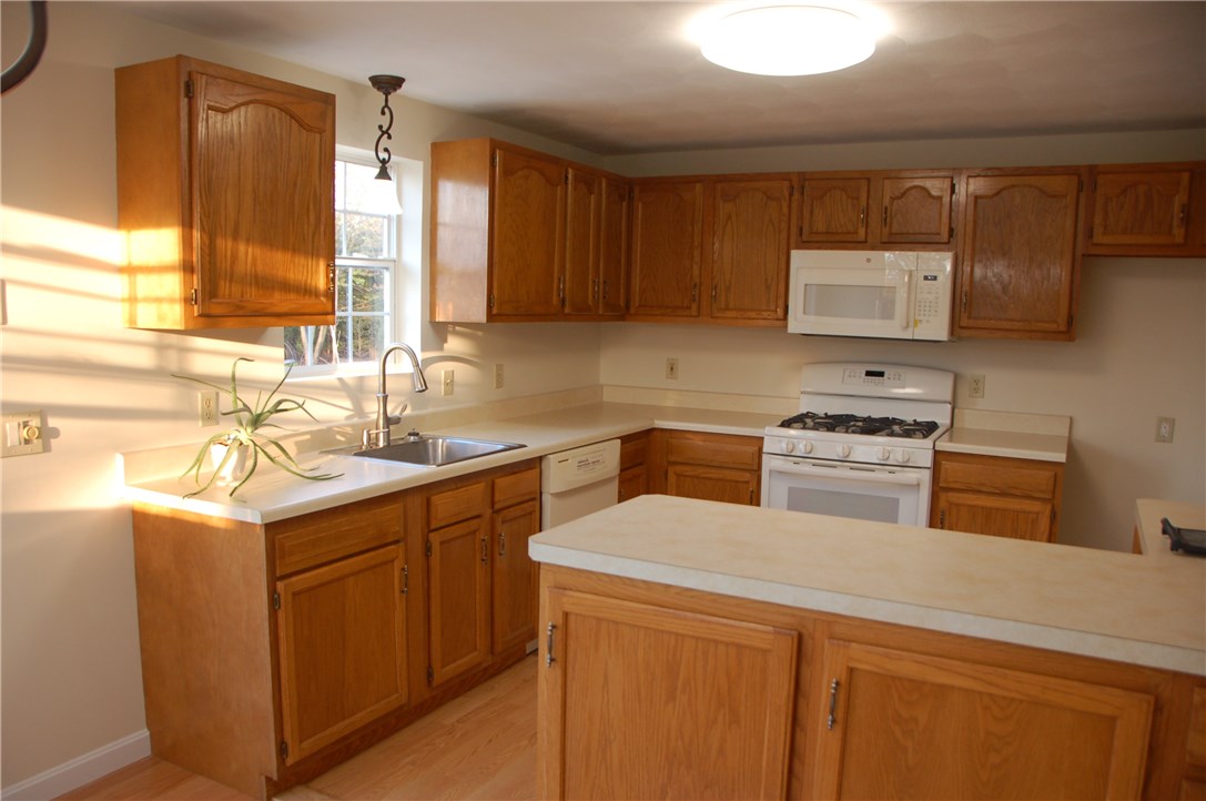 3 Rosemount Lane Westerly, RI 02891 - Photo 10 of 25 Gallery Image 10