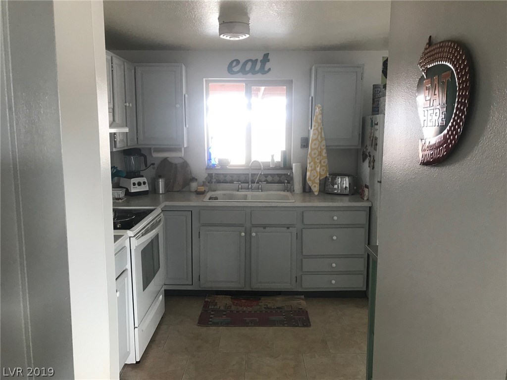 1029 Ricegrass Lane Tonopah, NV 89049 - Photo 4 of 20 Gallery Image 4