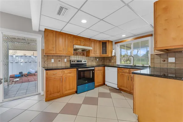 $3,400 | 12145 Begonia Way, Unit 12145, Cooper City, FL 33026