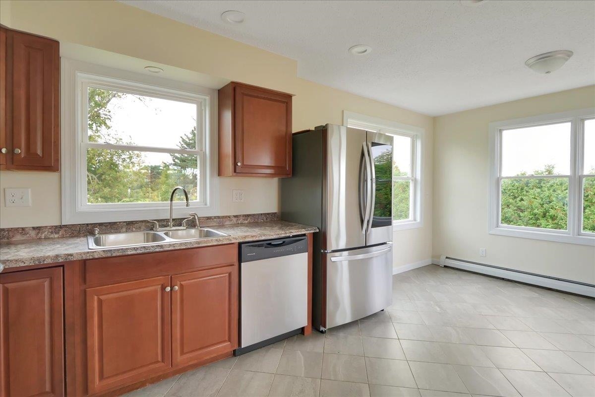 139 Ferry Road South Hero, VT 05486 - Photo 31 of 36 Gallery Image 31