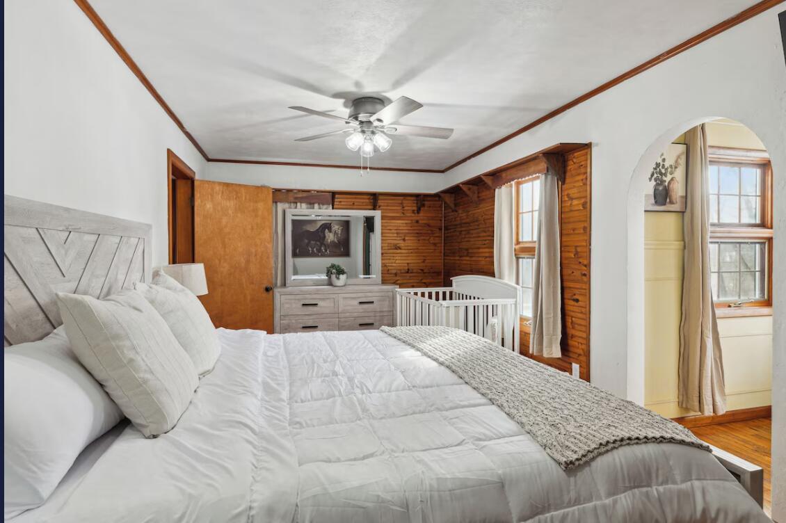 11089 4 Mile Road Battle Creek, MI 49015 - Photo 18 of 39 Mainfloor bedroom 3