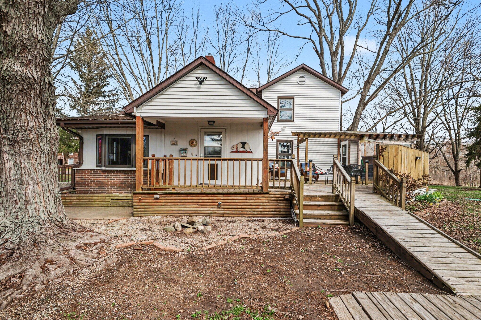11089 4 Mile Road Battle Creek, MI 49015 - Photo 2 of 39 Back of home