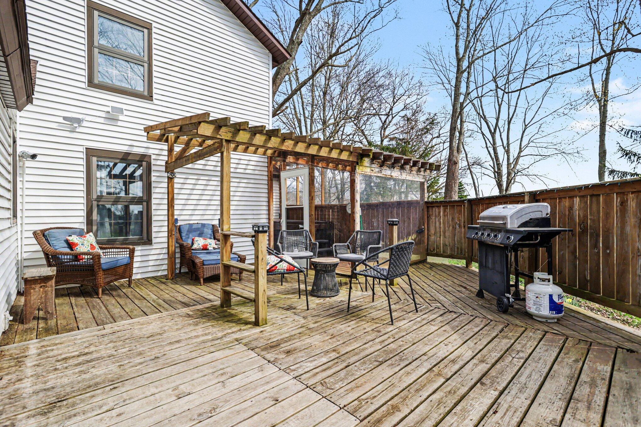 11089 4 Mile Road Battle Creek, MI 49015 - Photo 30 of 39 back deck
