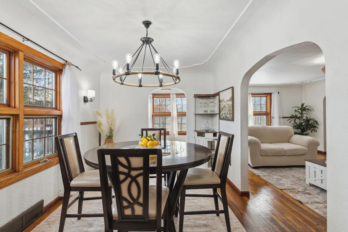 11089 4 Mile Road Battle Creek, MI 49015 - Photo 6 of 39 Dining room