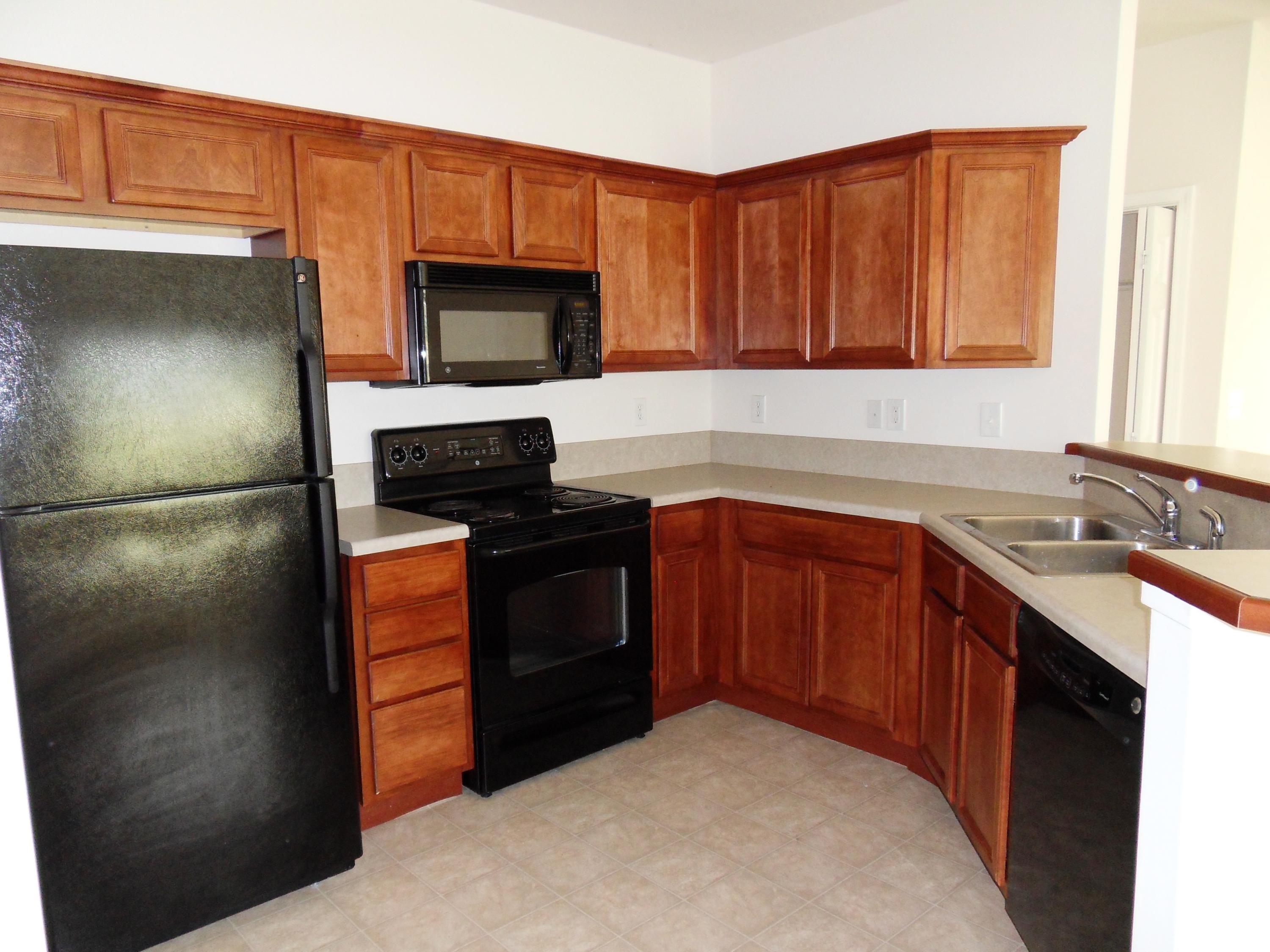 139 Hatleyberry Street Oak Ridge, TN 37830 - Photo 2 of 13 Kitchen