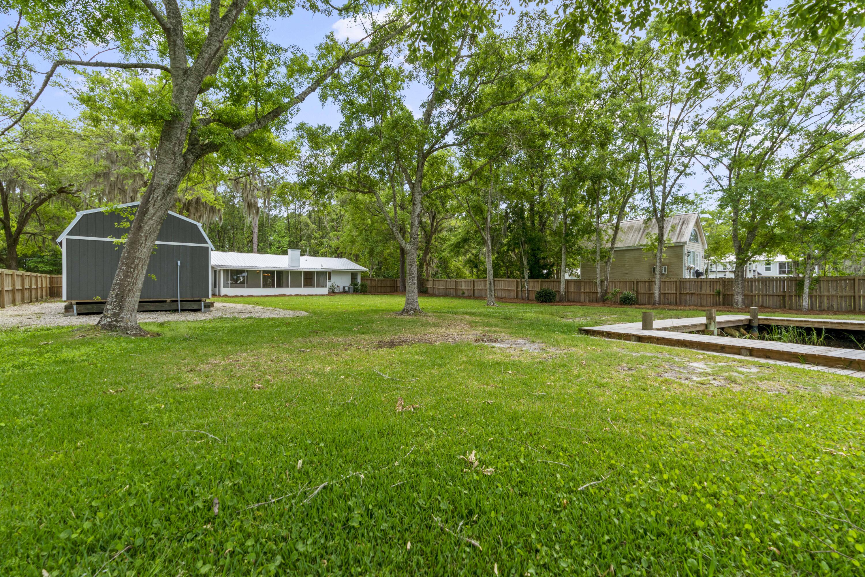 1534 Bay Grove Road Freeport, FL 32439 - Photo 27 of 33 a view of a park with large trees