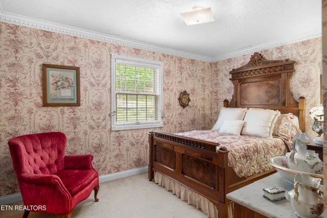 $428,500 | 145 Lynn Avenue, Jellico, TN 37762