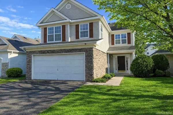 $599,000 | 12 Sophia Drive, Middle Island, NY 11953