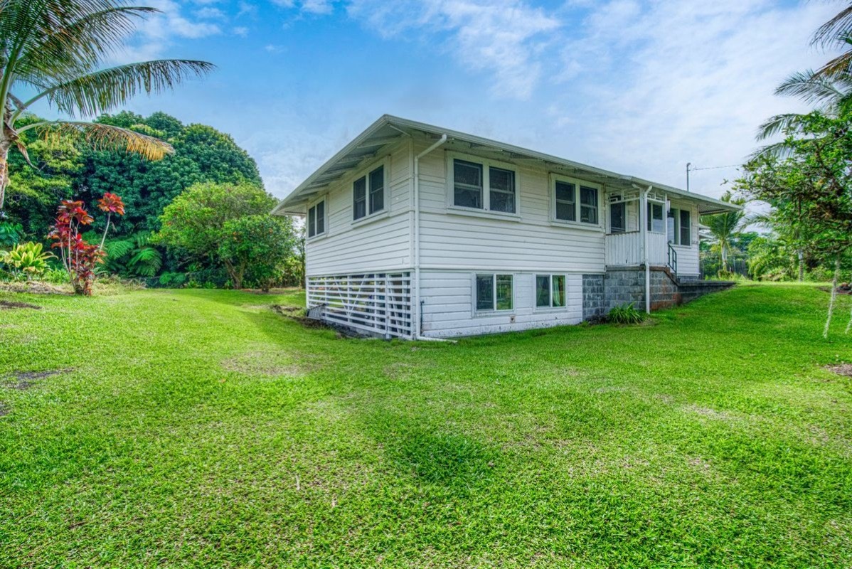 17-179 Volcano Road Keaau, HI 96749 - Photo 22 of 30