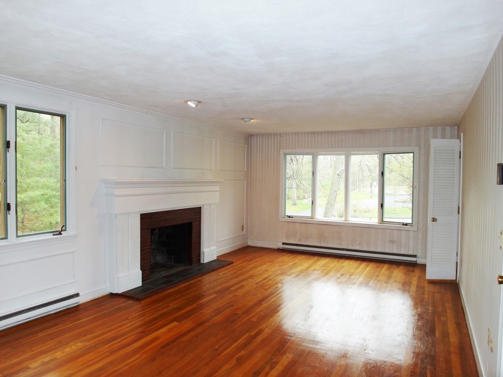 3 Merifield Lane Natick, MA 01760 - Photo 5 of 30 Gallery Image 5