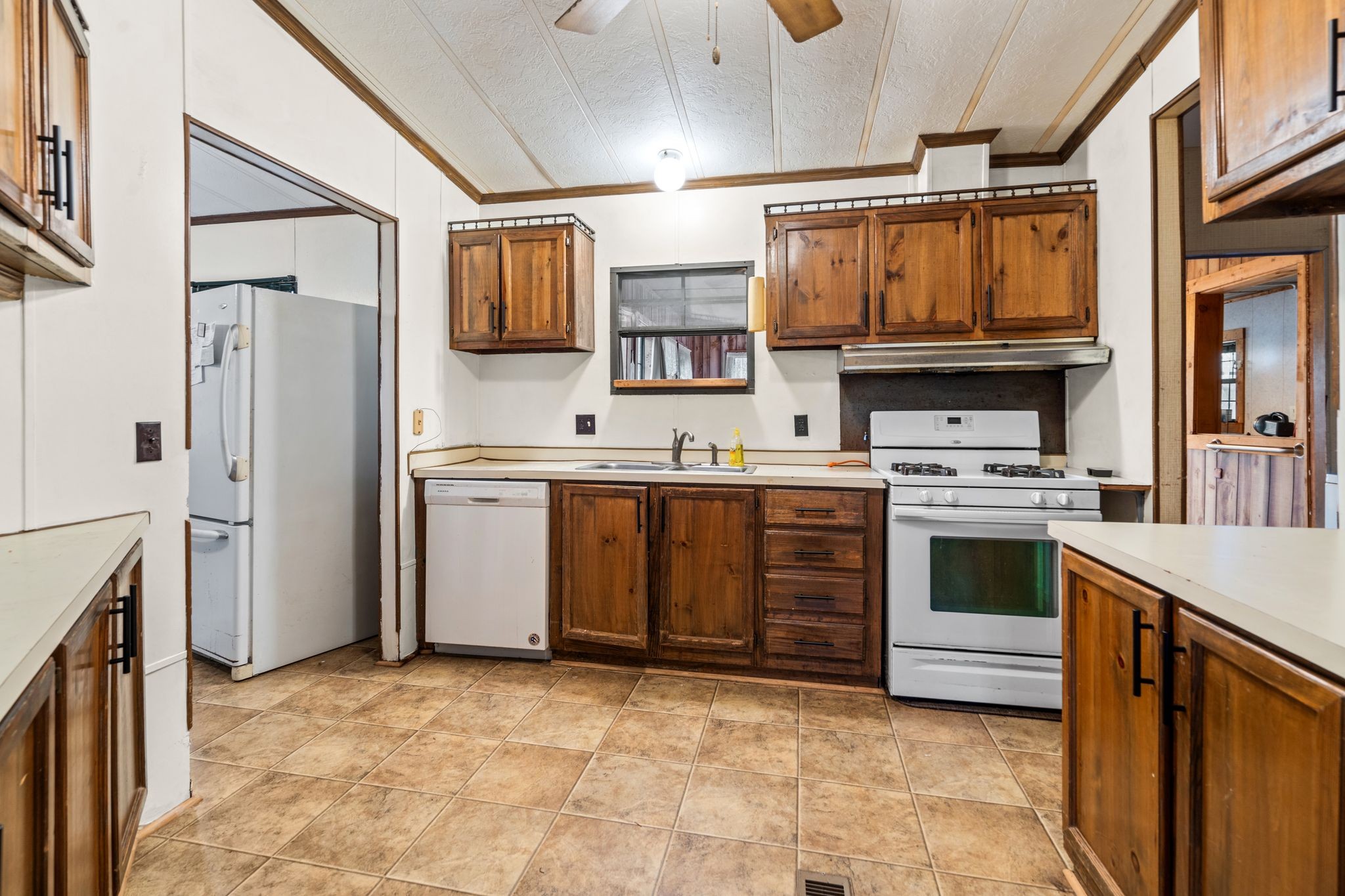 1397 North Main Street Tennessee Ridge, TN 37178 - Photo 6 of 32