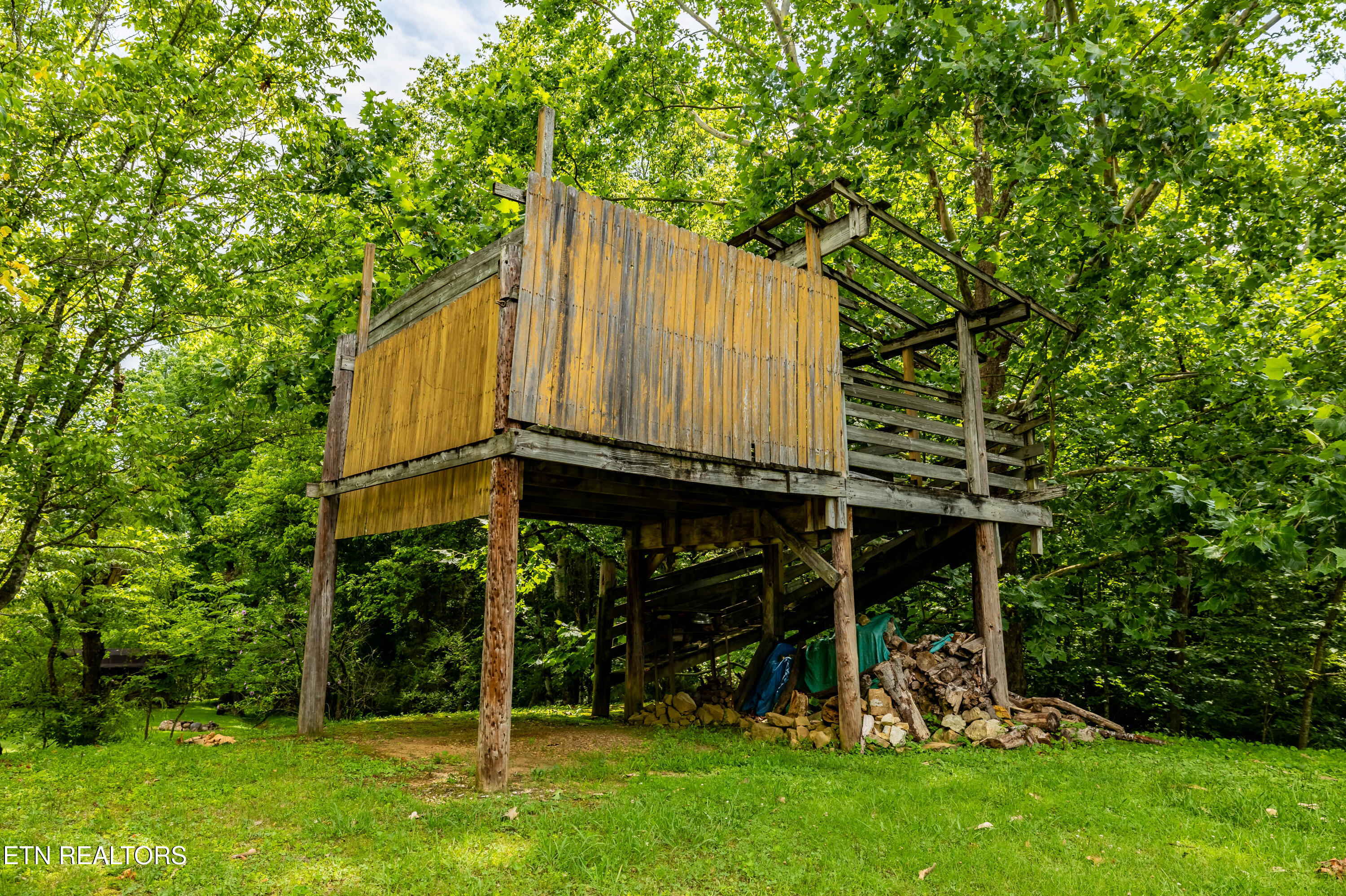 143 Old Cove Road Walland, TN 37886 - Photo 39 of 49 Carport structure