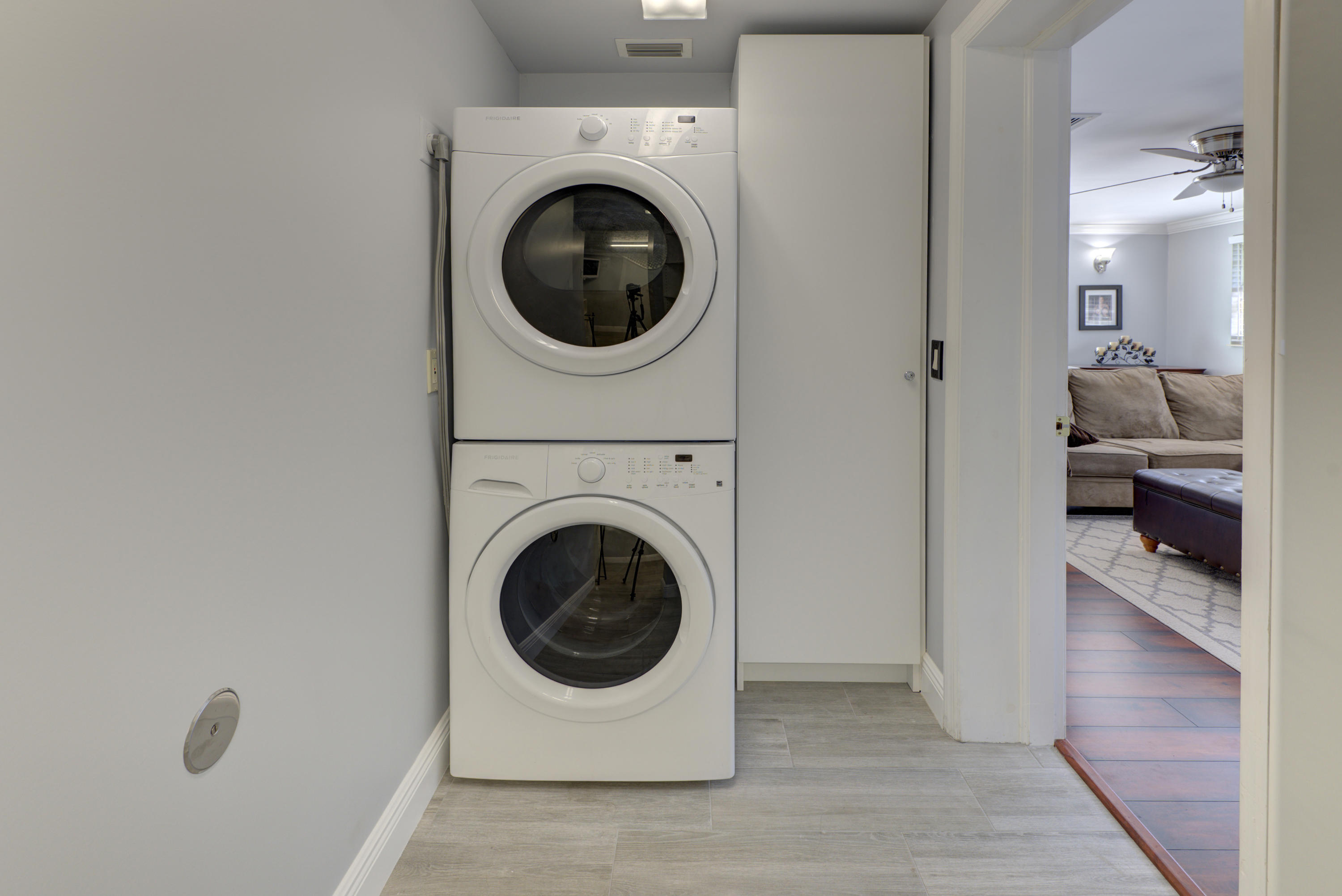 276 Northwest 7th Street Boca Raton, FL 33432 - Photo 22 of 28 Laundry Room