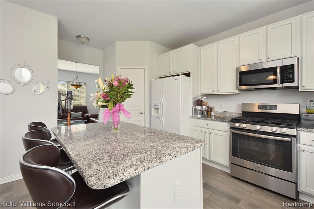 3240 Fantail Drive Rochester Hills, MI 48309 - Photo 12 of 47