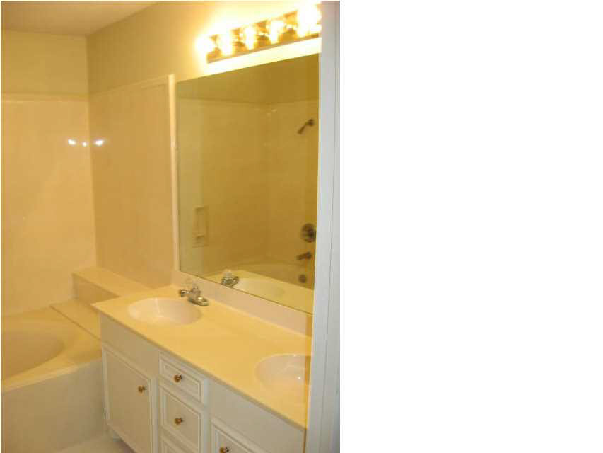 78 Lamplighter Road Pearl, MS 39208 - Photo 9 of 16 MASTER BATH