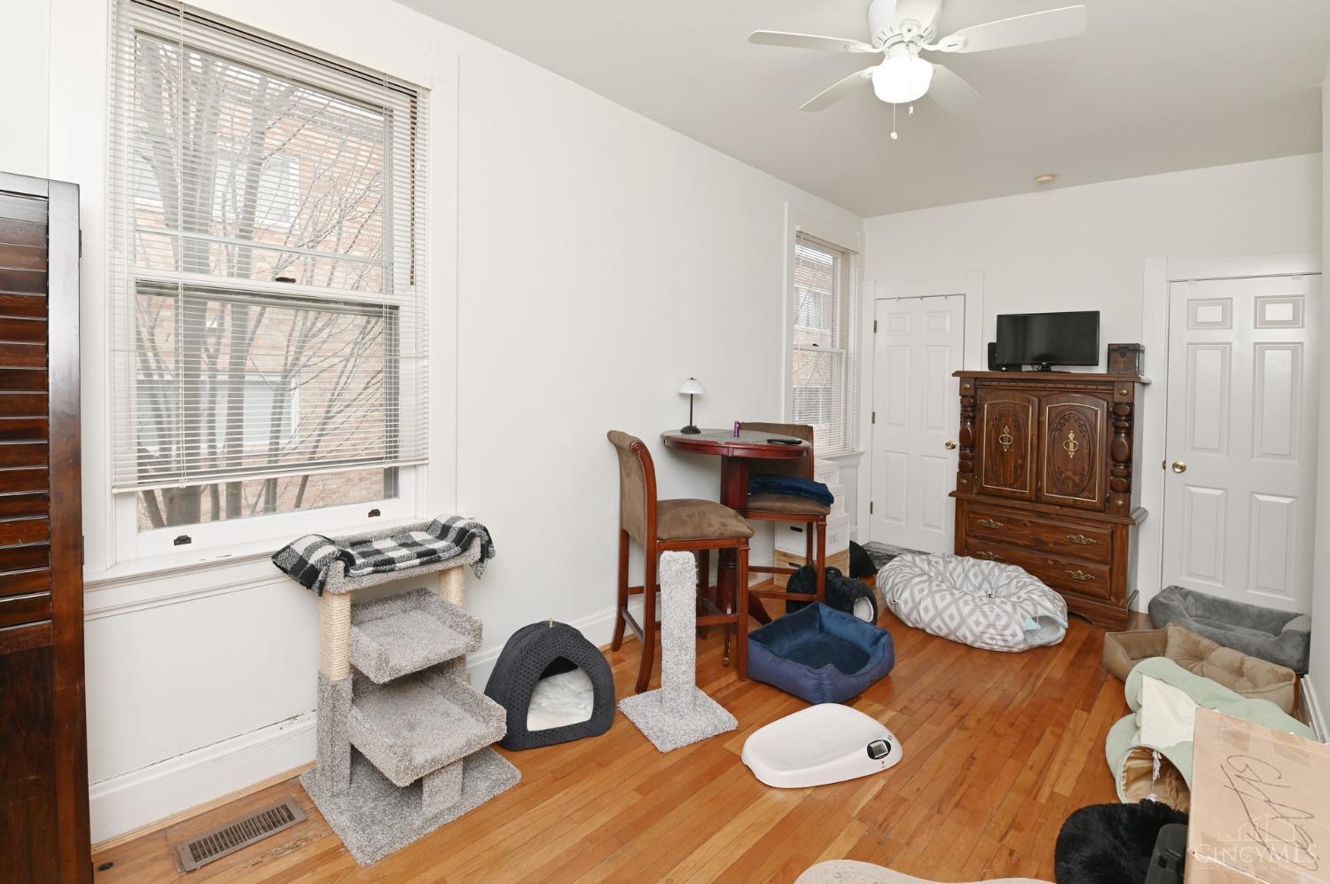 2598 Madison Road Cincinnati, OH 45208 - Photo 10 of 48 Gallery Image 10