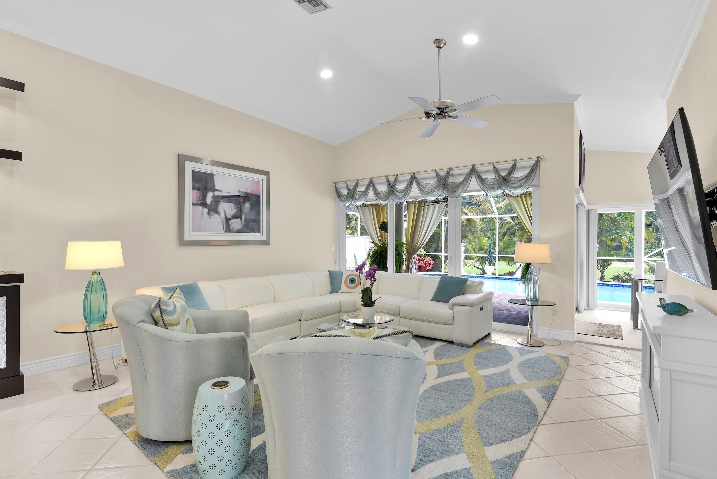 21368 Bridgeview Drive Boca Raton, FL 33428 - Photo 23 of 67 Spacious Living room