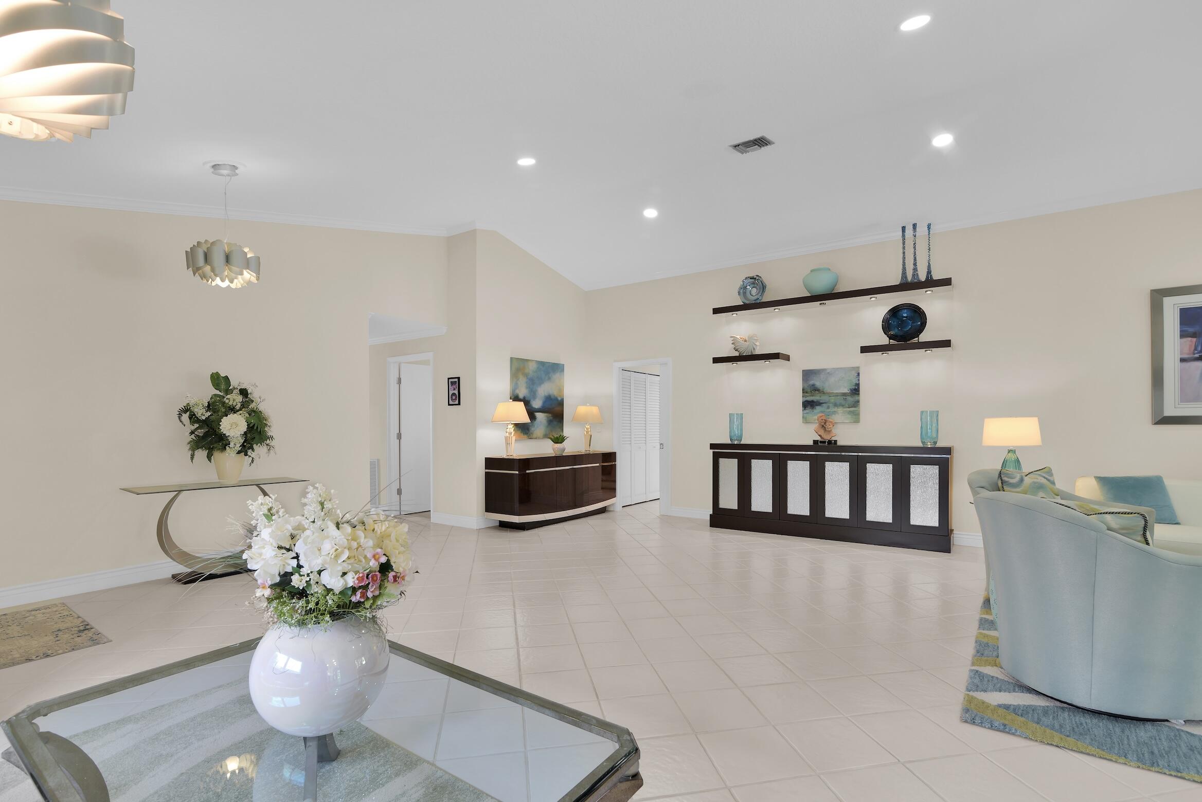 21368 Bridgeview Drive Boca Raton, FL 33428 - Photo 24 of 67 Living Room