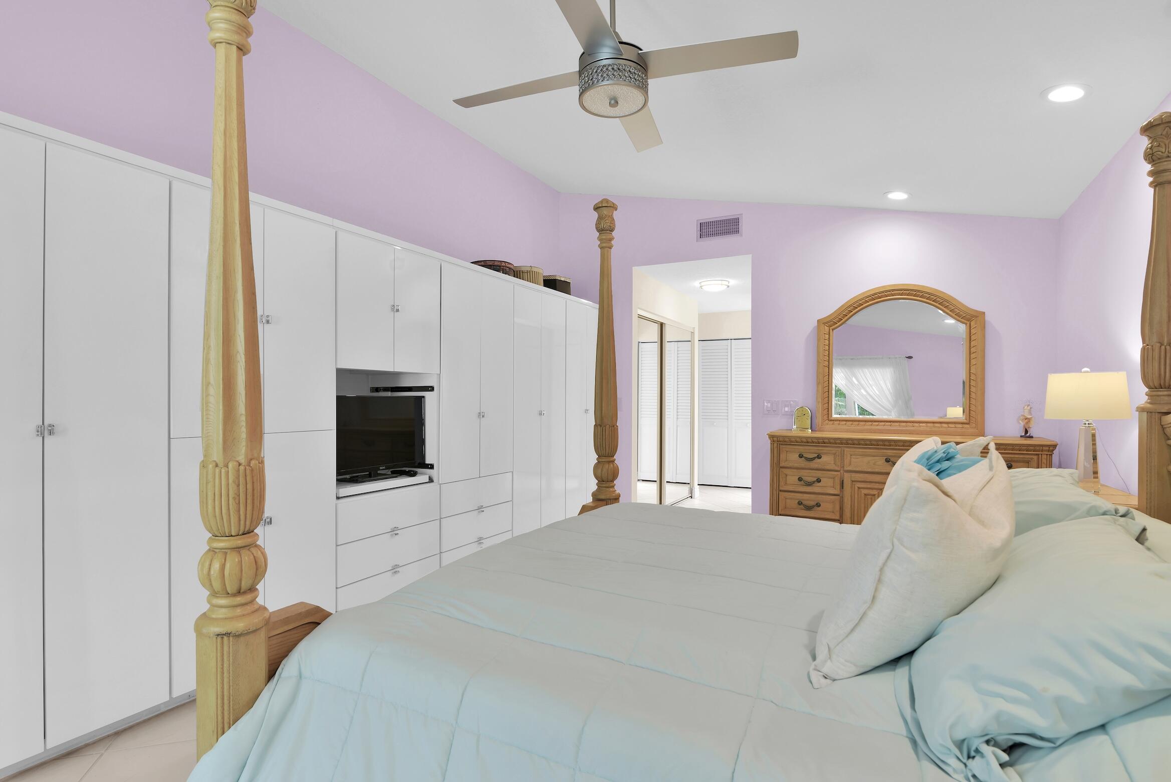 21368 Bridgeview Drive Boca Raton, FL 33428 - Photo 45 of 67 Custom Cabinetry