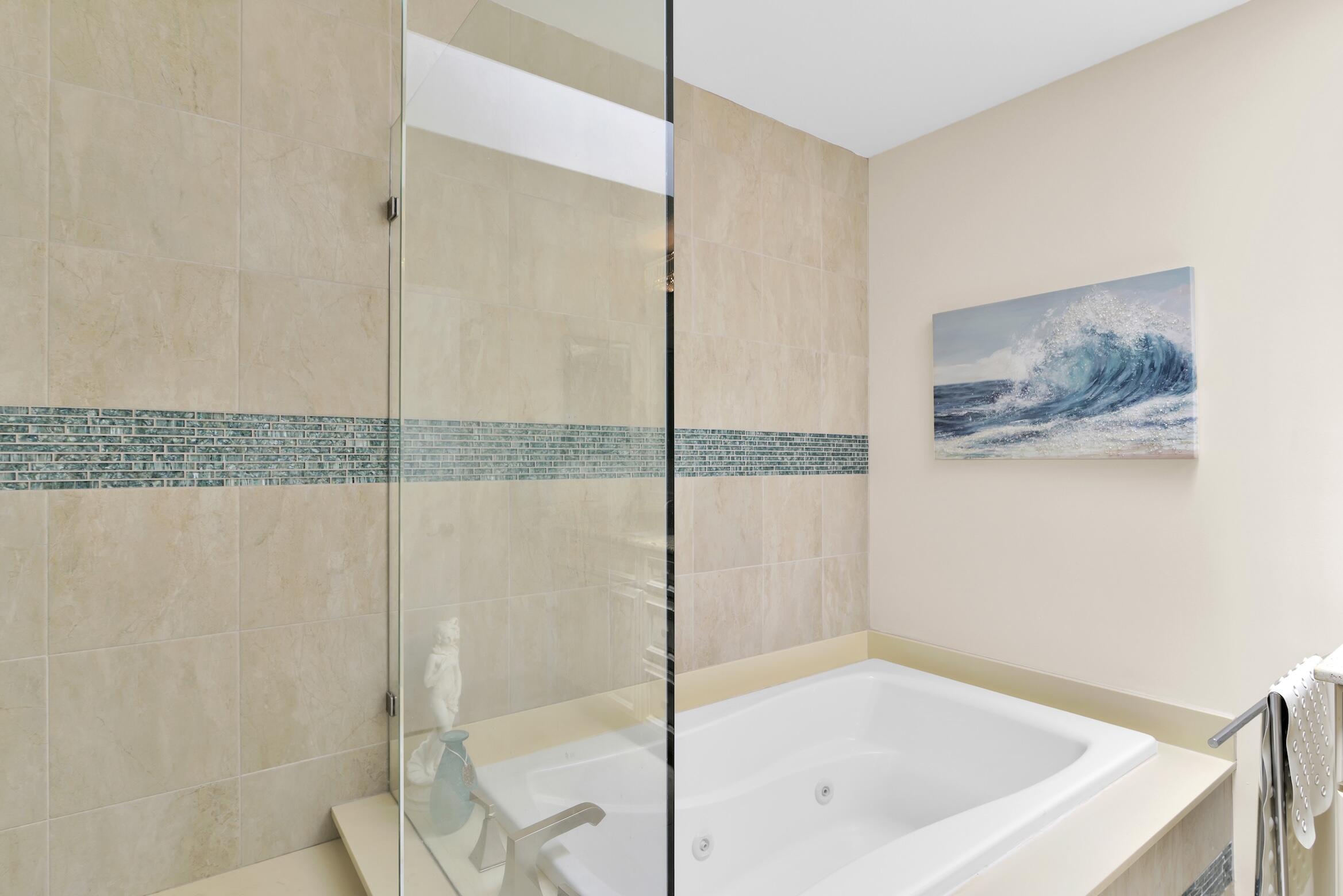 21368 Bridgeview Drive Boca Raton, FL 33428 - Photo 49 of 67 Separate Tub