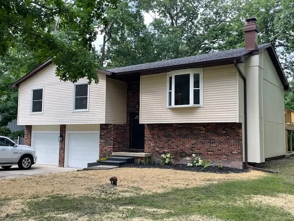 $249,000 | 5518 Chris Drive, Oreana, IL 62554