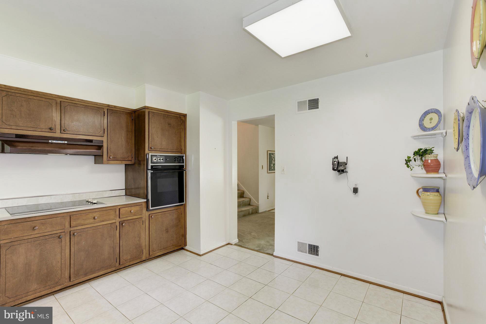 12121 Kerwood Road Silver Spring, MD 20904 - Photo 14 of 30 Kitchen