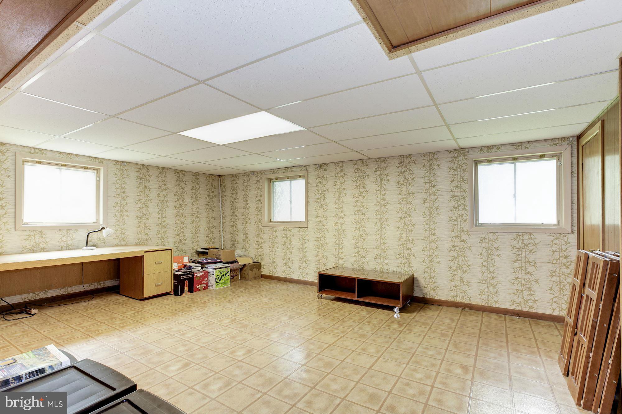 12121 Kerwood Road Silver Spring, MD 20904 - Photo 23 of 30 Bedroom 5