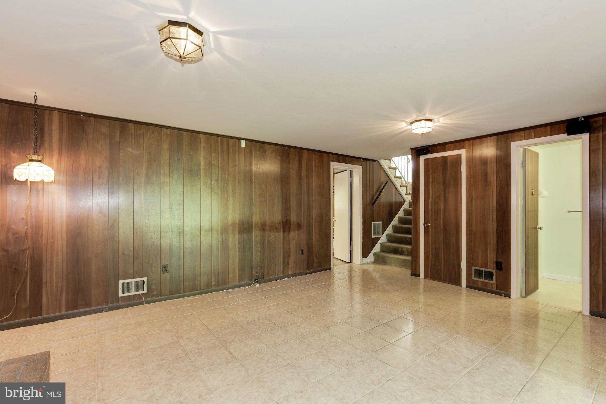 12121 Kerwood Road Silver Spring, MD 20904 - Photo 25 of 30 Family Room
