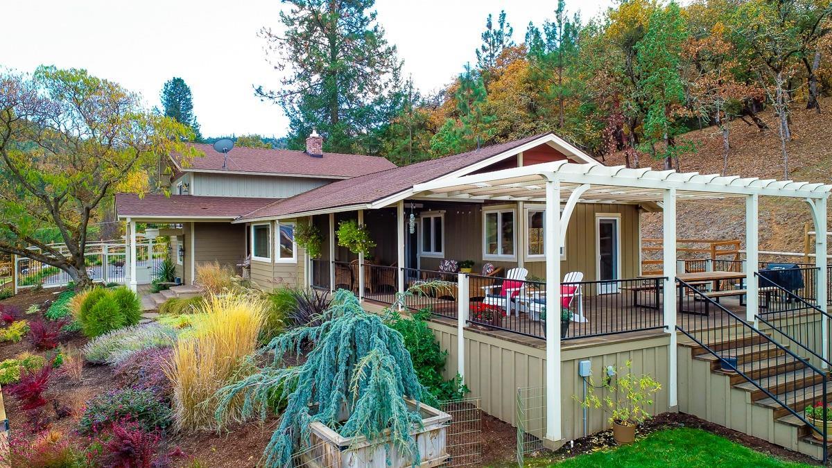 2069 Knowles Road Medford, OR 97501 - Photo 4 of 35 Additional Photo