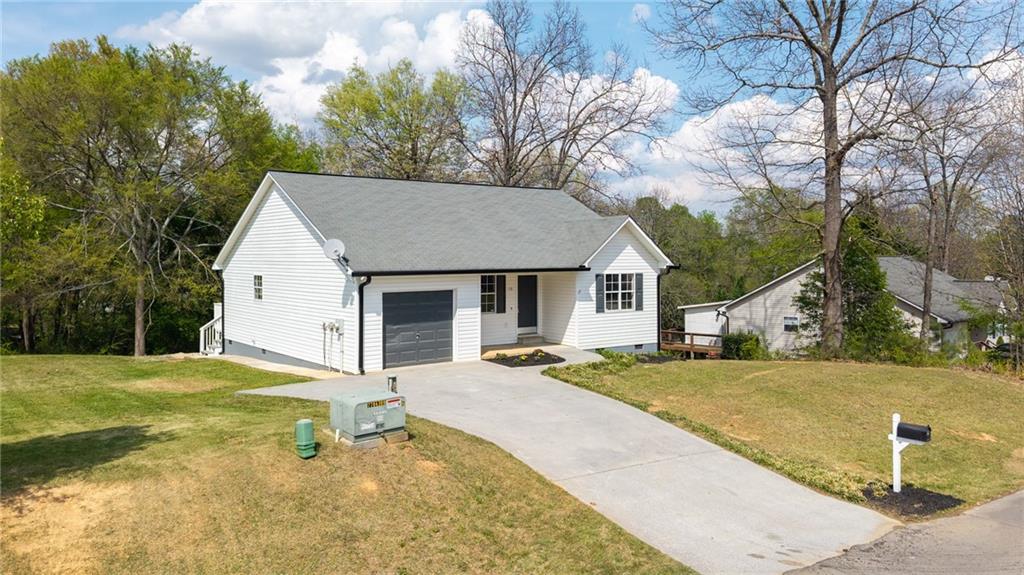 110 Walraven Way Southeast Calhoun, GA 30701 - Photo 3 of 31