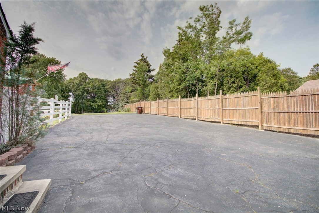 4150 West Sprague Road Cleveland, OH 44134 - Photo 3 of 35