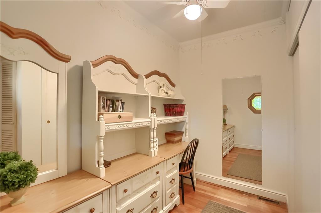5552 Grubbs Road Gibsonia, PA 15044 - Photo 14 of 25 Gallery Image 14
