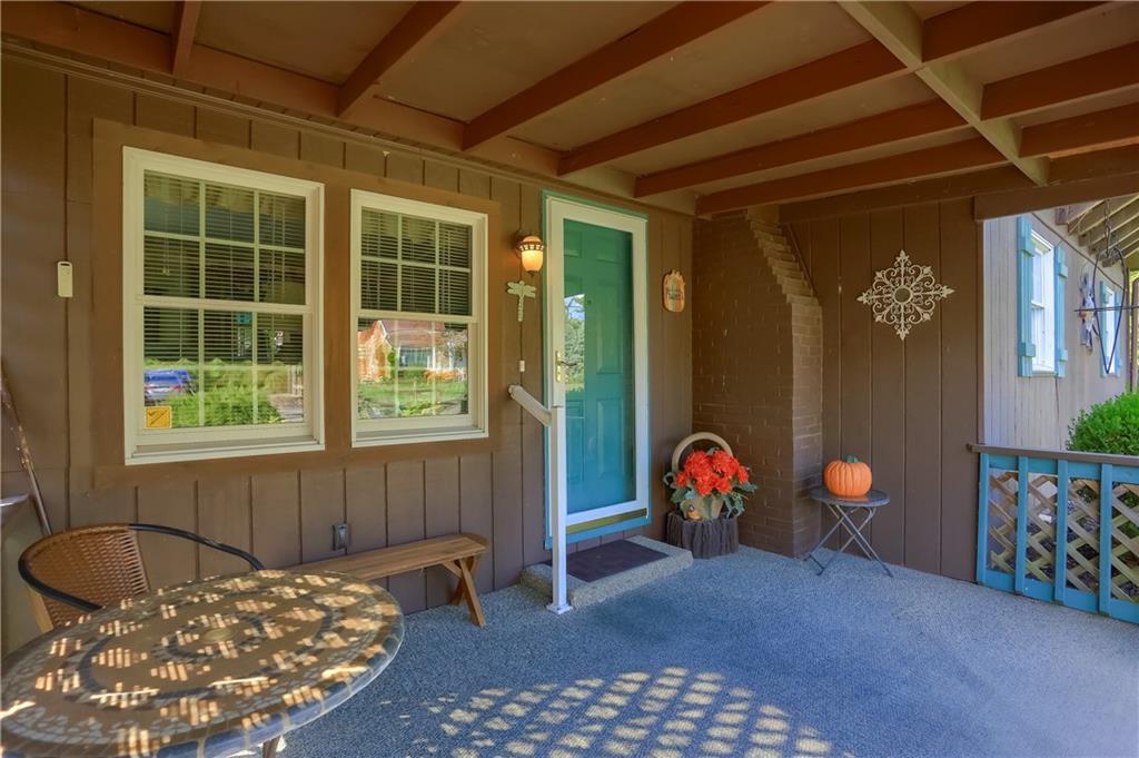 5552 Grubbs Road Gibsonia, PA 15044 - Photo 2 of 25 Gallery Image 2