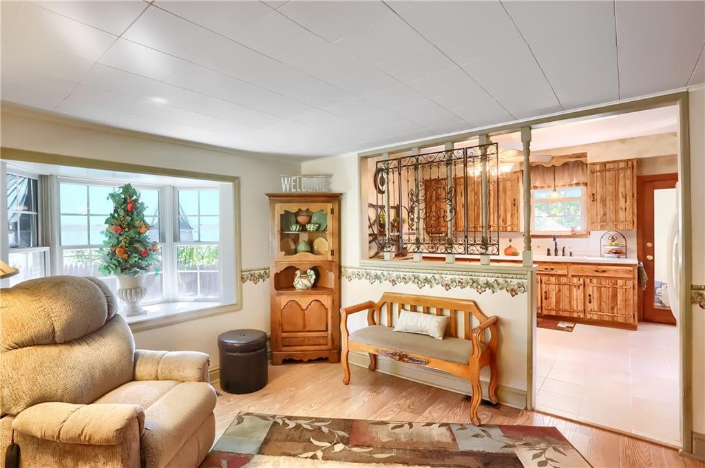 5552 Grubbs Road Gibsonia, PA 15044 - Photo 4 of 25 Gallery Image 4