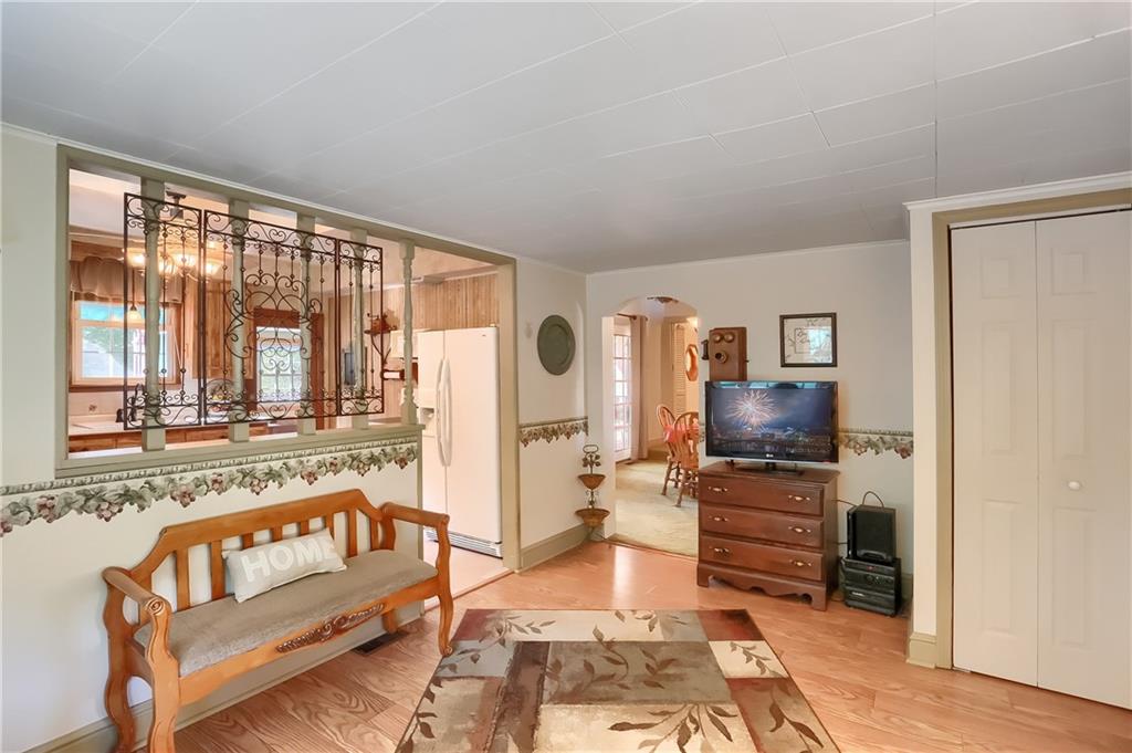 5552 Grubbs Road Gibsonia, PA 15044 - Photo 7 of 25 Gallery Image 7