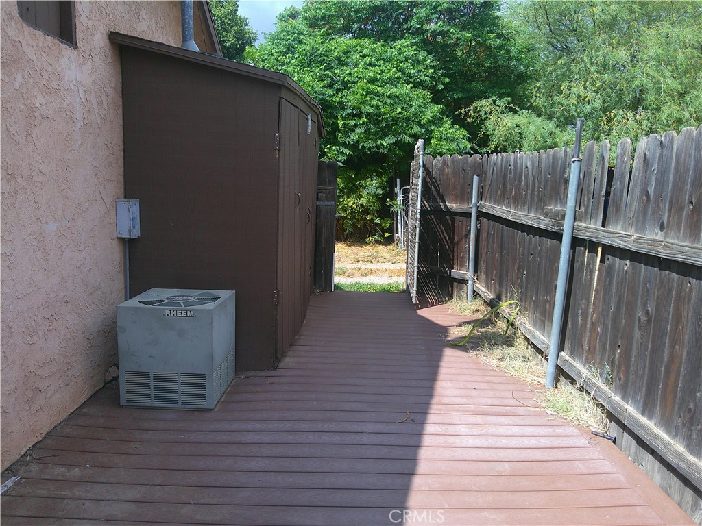 5237 Bushnell Avenue Riverside, CA 92505 - Photo 15 of 17